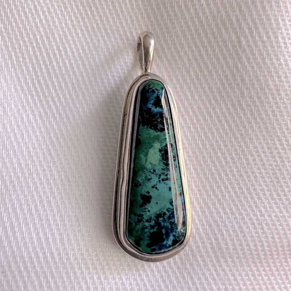 Beautiful Sterling Silver With Fabulous Blue Green Stone Center.